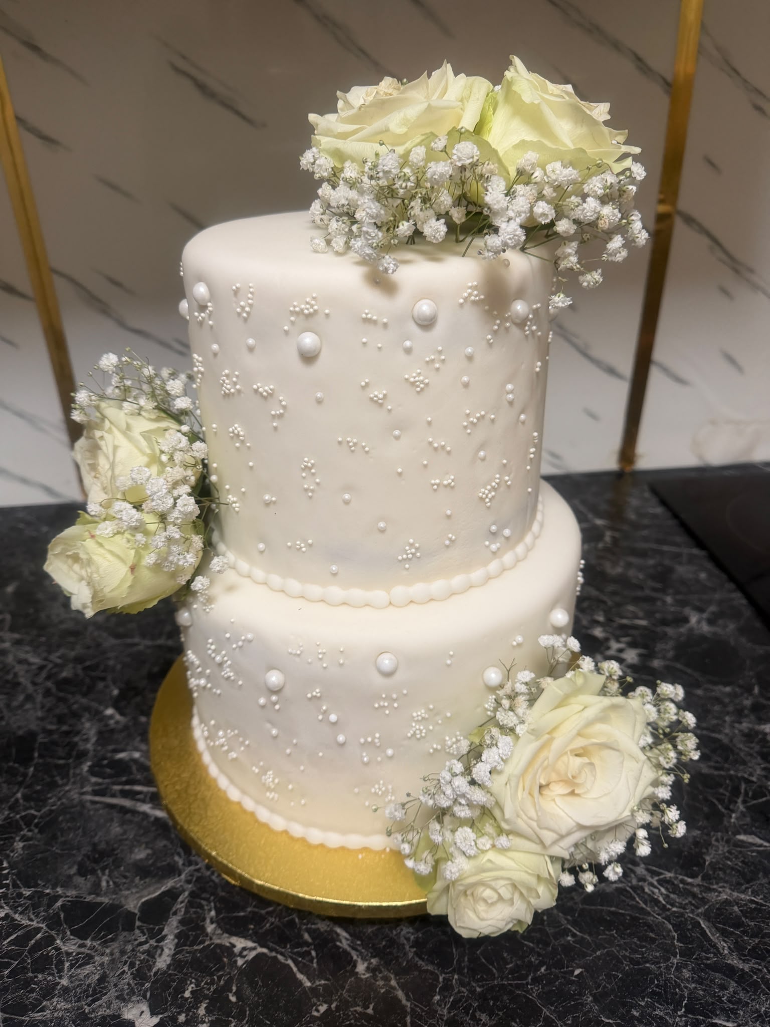 Elegante Hochzeitstorte von Gada Sweet